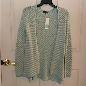 Market & Spruce light blue and white cardigan